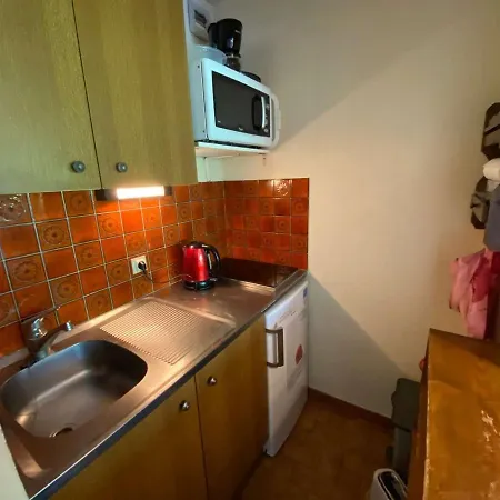 Apartment Confortable - 4 Pers, Parking, Animaux Acceptes - Fr-1-241-97